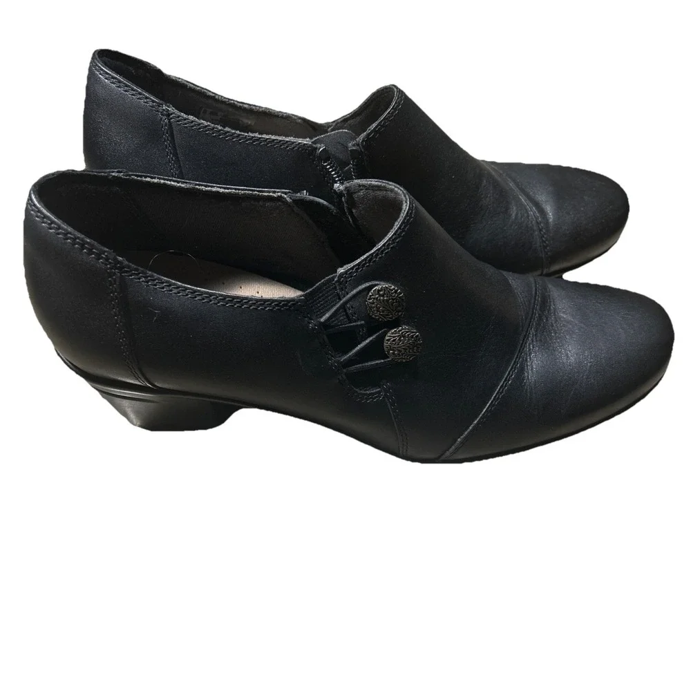 Clarks‎ Collection Emslie Women 8.5N Narrow Black Leather Block Heel Shoe Bootie